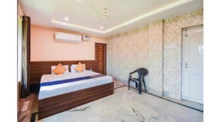 بوري Hotel Royal Galaxy المظهر الخارجي الصورة